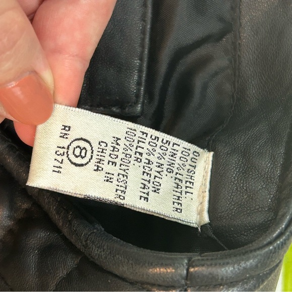 *SOLD* Valerie Steven’s lamb skin leather vest - Picture 4 of 8